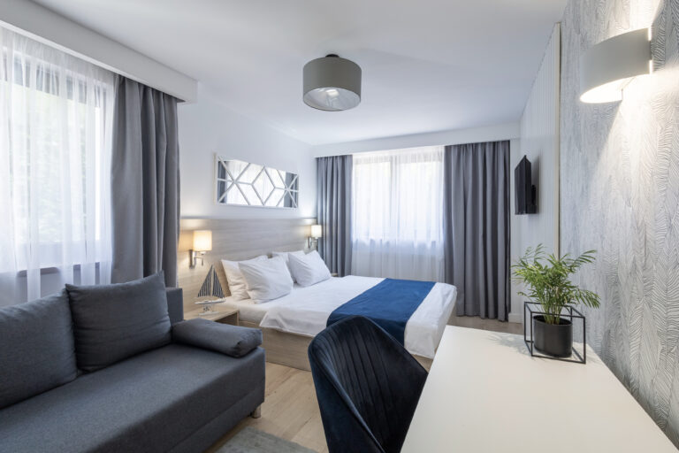 Willa Lazur na booking-22