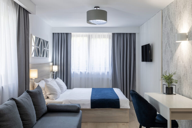 Willa Lazur na booking-25